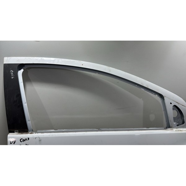 Porta Dianteira Direita Onix Activ 2013 2014 2015 16 17 2018 Direita Branco