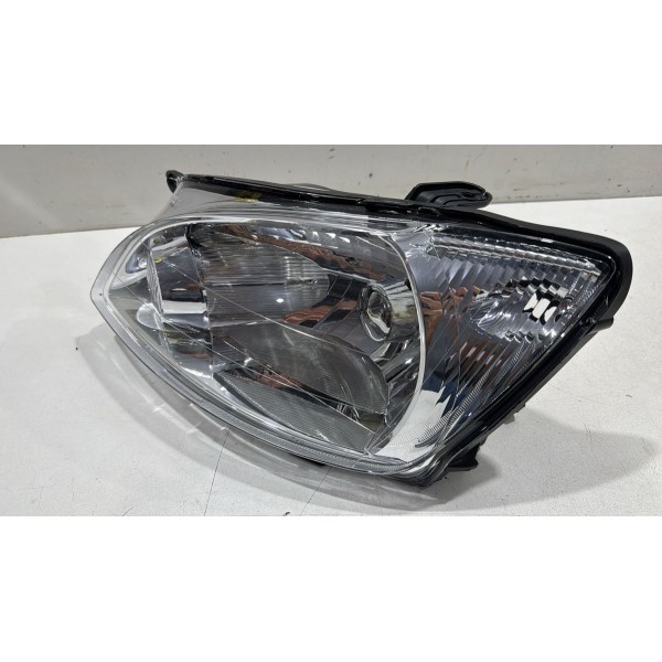 Farol Corsa Classic 2011 13 2014 15 16 17 (detalhe) Esquerdo Esquerdo/motorista Farol Corsa Classic 2011 13 2014 15 16 17 (detalhe) Esquerdo Esquerdo/motorista