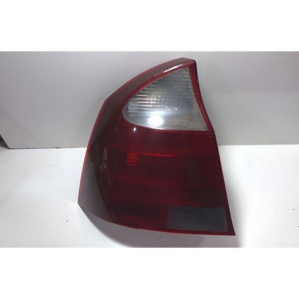 Lanterna Esquerda Original Gm Corsa Sedan 08 Á 12 C/ Detalhe Esquerdo/motorista Vermelho