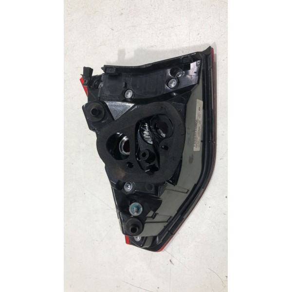 Lanterna Traseira Esquerda Tampa Tracker 2020 2024 26313437 Esquerdo/motorista Vermelho