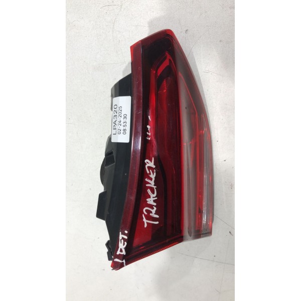 Lanterna Traseira Esquerda Tampa Tracker 2020 2024 26313437 Esquerdo/motorista Vermelho