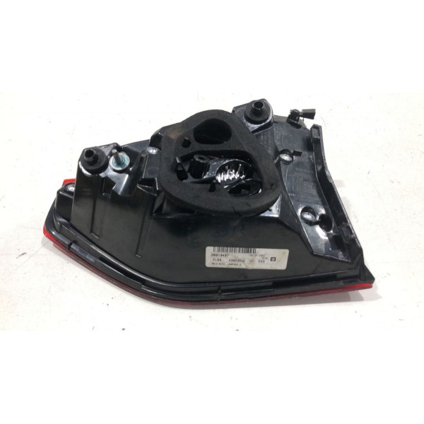 Lanterna Traseira Esquerda Tampa Tracker 2020 2024 26313437 Esquerdo/motorista Vermelho