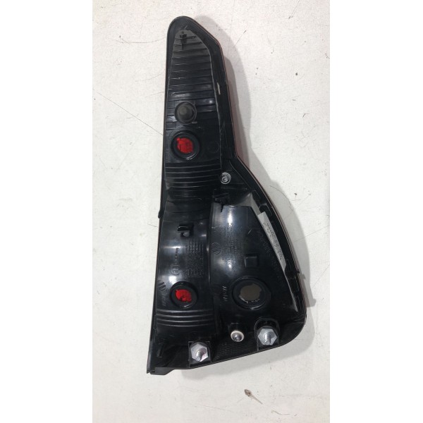 Lanterna Tampa Traseira Direita Fiat Argo 2018/23 494440748 Direito/passageiro Vermelho