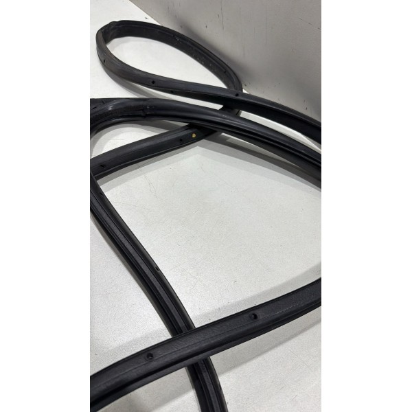Borracha Guarnição Porta Dianteira Direita Gm Onix 2013/20
