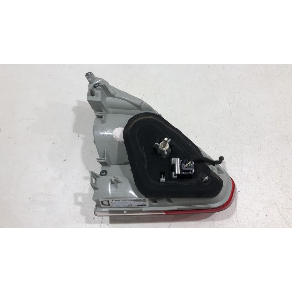 Lanterna Led Direita Tampa Traseira Peugeot 2008 9808127580 Direito/passageiro Vermelho