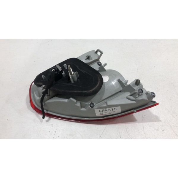 Lanterna Led Direita Tampa Traseira Peugeot 2008 9808127580 Direito/passageiro Vermelho