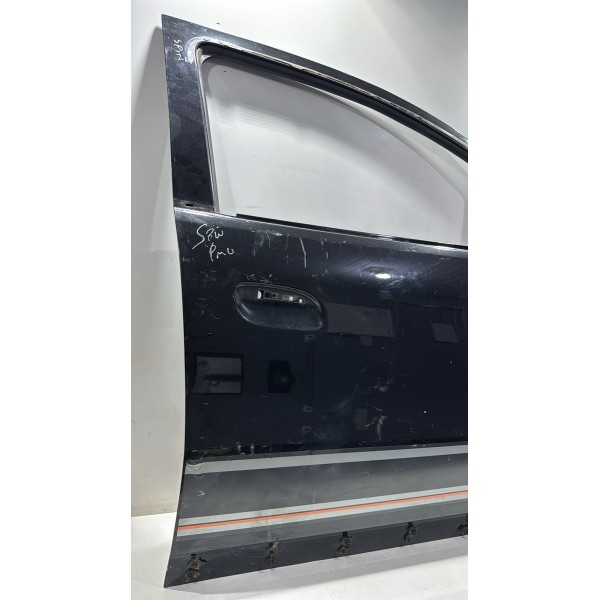 Porta Dianteira Direita Gm Spin Activ 2016 2017 2018 Usado Direito Preto