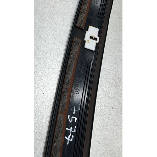 Moldura Frontal Capô Toyota Hilux 2016 Á 2019 757700k340