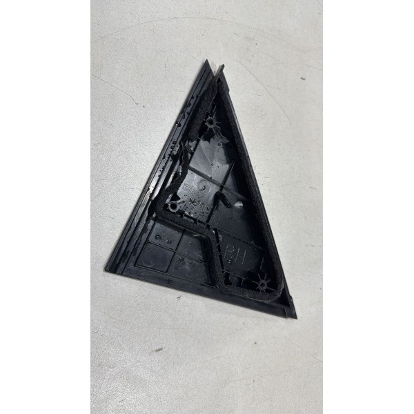 Moldura Externa Porta Traseira Direita Hb20 Hatch 2013 Á 19