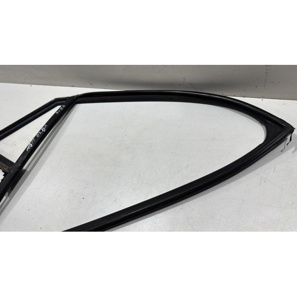 Borracha Canaleta Traseira Direita Hb20 Sedan 2013 Á 2019 Borracha Canaleta Traseira Direita Hb20 Sedan 2013 Á 2019