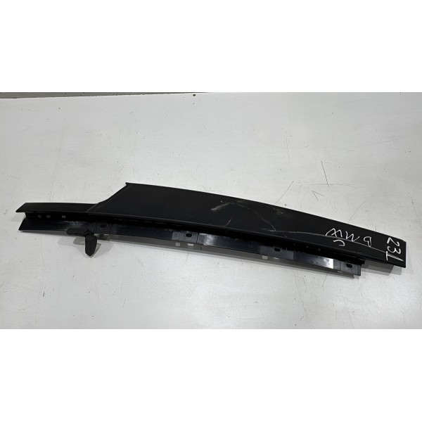 Moldura Coluna Porta Dianteira Direita Bmw 320 2015 16081010 Preto
