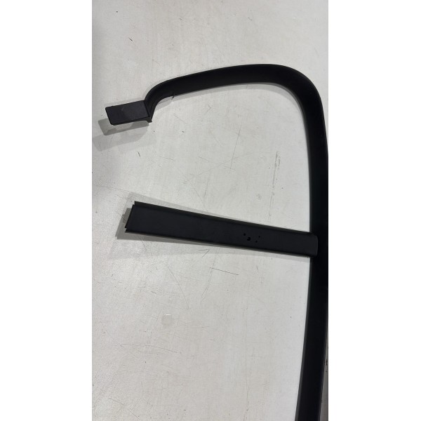 Acabamento Guarnição Porta Traseira Esquerda Bmw 120i 2016 Acabamento Guarnição Porta Traseira Esquerda Bmw 120i 2016