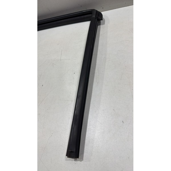 Borracha Canaleta Vidro Traseiro Direito March 2015 823309lh
