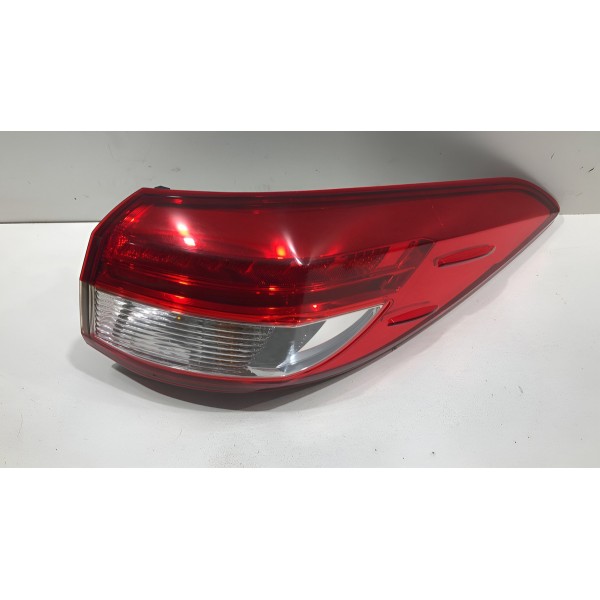 Lanterna Traseira Toyota Yaris Sedan Led Direita 2023 A 2024 Direito/passageiro Vermelho