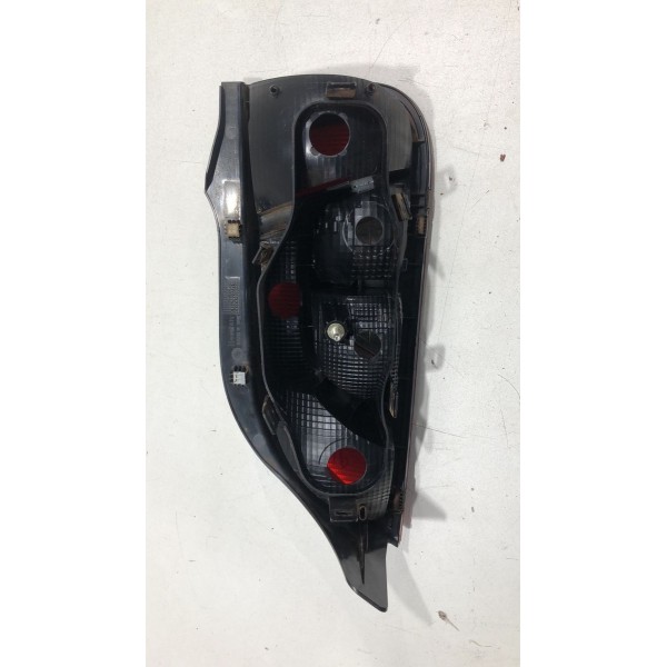 Lanterna Traseira Direta Vw Up 2013 A 2019 1sb945096 Direito/passageiro Vermelho Lanterna Traseira Direta Vw Up 2013 A 2019 1sb945096 Direito/passageiro Vermelho