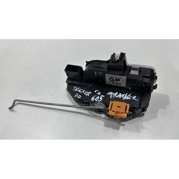 Fechadura Dianteira Direita Tracker Sonic Cruze 13579523