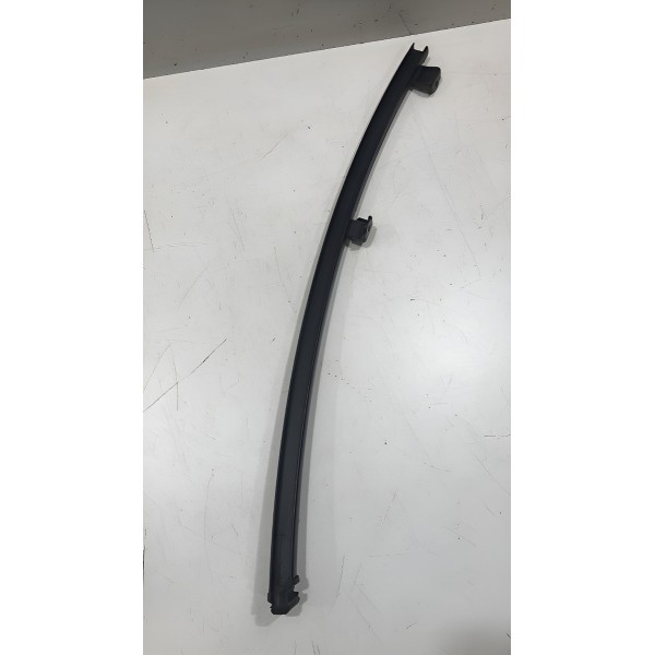 Guia Vidro Porta Traseira Esquerda Toyota Corolla 2021 2024 Preto