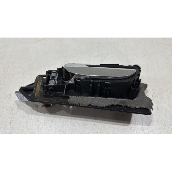 Maçaneta Interna Dianteira Esquerda Peugeot 307 07/ 12  Crom Maçaneta Interna Dianteira Esquerda Peugeot 307 07/ 12  Crom