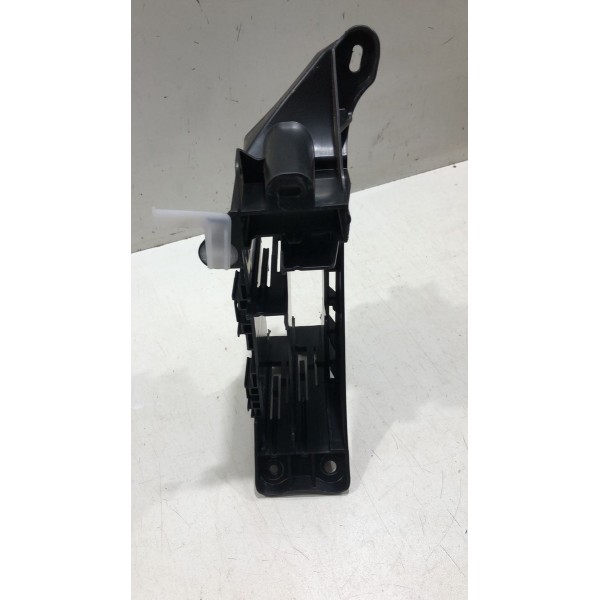 Suporte Módulo Fusíveis Toyota Corolla 2020/2024 8287702080