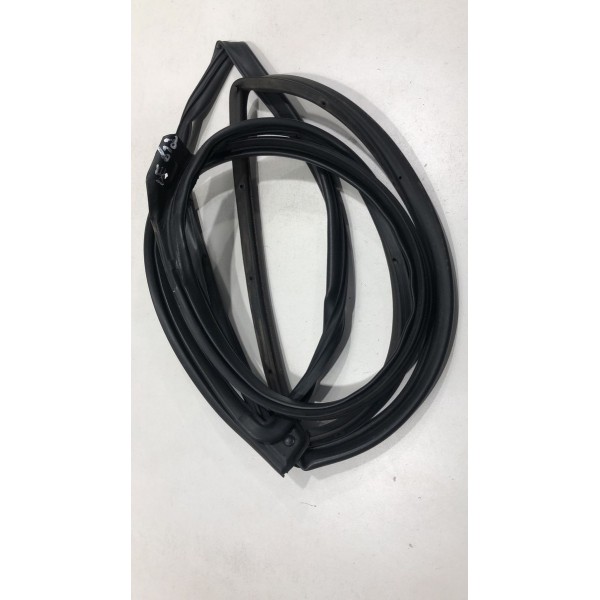 Guarnição Borracha Dianteira Esquerda Kia Sportage 2011/2016
