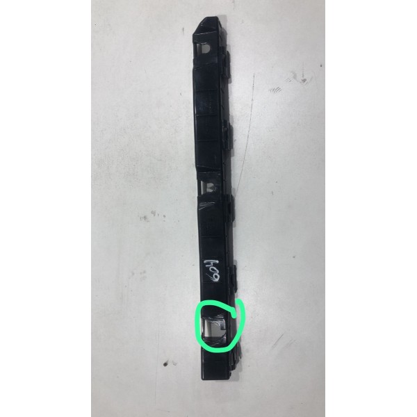 Guia Parachoque Traseiro Hyundai Ix35 Direito 2010 A 2015