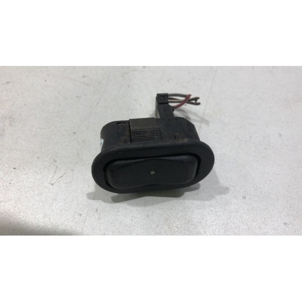 Botão Vidro Elétrico Montana Corsa Celta Astra 1999 À 2012 Botão Vidro Elétrico Montana Corsa Celta Astra 1999 À 2012