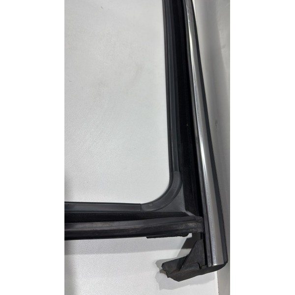 Vidro Vigia Canaleta Traseiro Direito Commander 2021 À 2025 Vidro Vigia Canaleta Traseiro Direito Commander 2021 À 2025