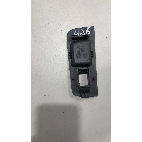 Moldura Botao Vidro Porta Direita Fiat Palio 2013 Á 2019