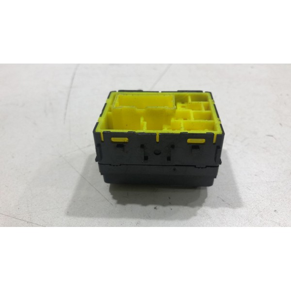 Botão Regulagem Retrovisor Nissan March 2013 Original Botão Regulagem Retrovisor Nissan March 2013 Original