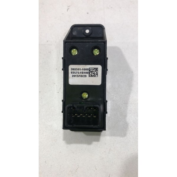 Botão Interruptor Hb20 Traseiro Direito 39x5111000 2013  P13