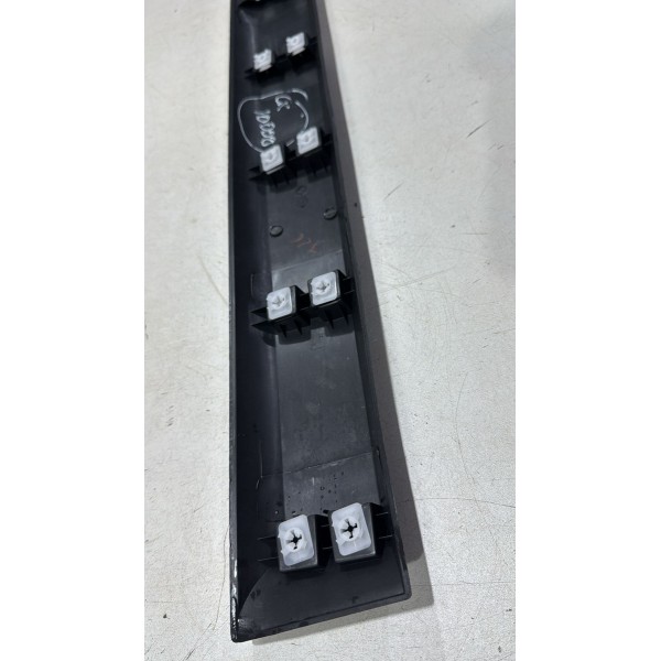 Friso Porta Traseira Direita Chevrolet Spin 2015 2023 Usado Preto