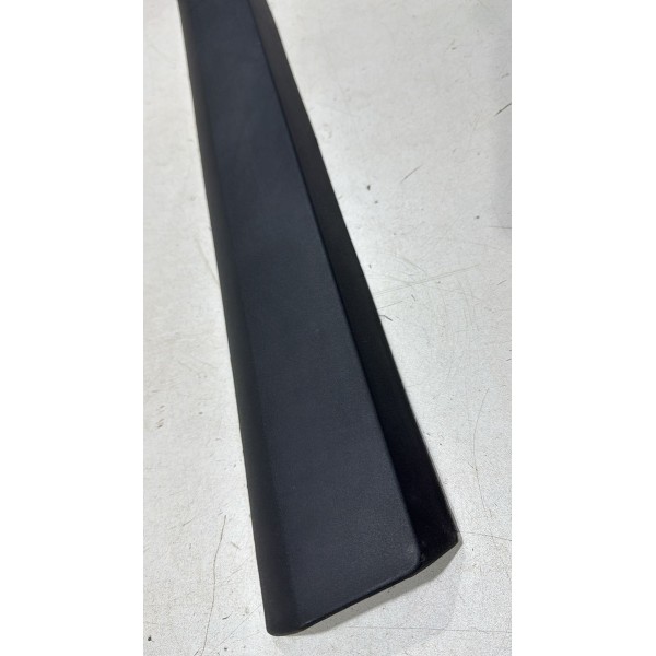 Friso Porta Traseira Direita Chevrolet Spin 2015 2023 Usado Preto