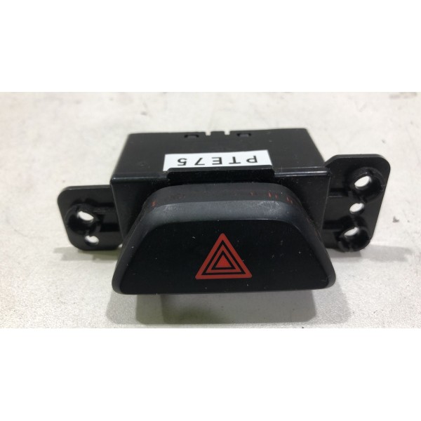 Botão Pisca Alerta Hyundai Creta 2017 A 2020 Preto Botão Pisca Alerta Hyundai Creta 2017 A 2020 Preto