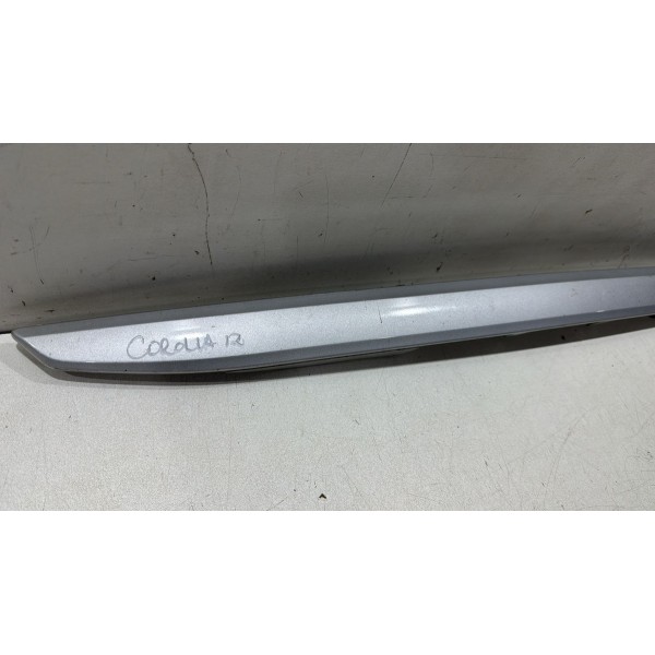 Aplique Moldura Tampa Traseira Corolla 2012 2013 7680102850) Cinza