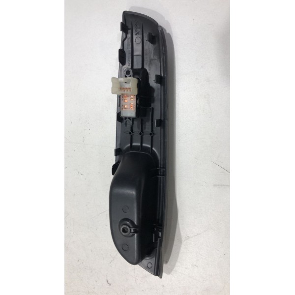 Comando Vidro Traseiro Direito Nissan  Versa 1.6 2015/2020 Comando Vidro Traseiro Direito Nissan  Versa 1.6 2015/2020