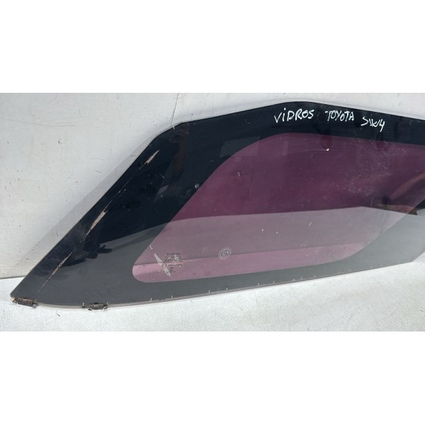 Vidro Fixo Lateral Traseiro Direito Toyota Hilux Sw4 2018 Vidro Fixo Lateral Traseiro Direito Toyota Hilux Sw4 2018