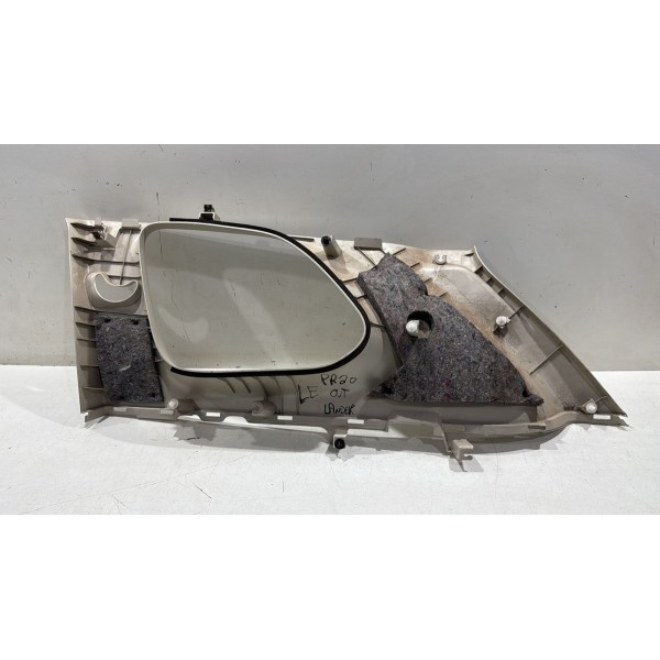 Acabamento Traseiro Esquerdo Mitsubishi Outlander 2014/2018