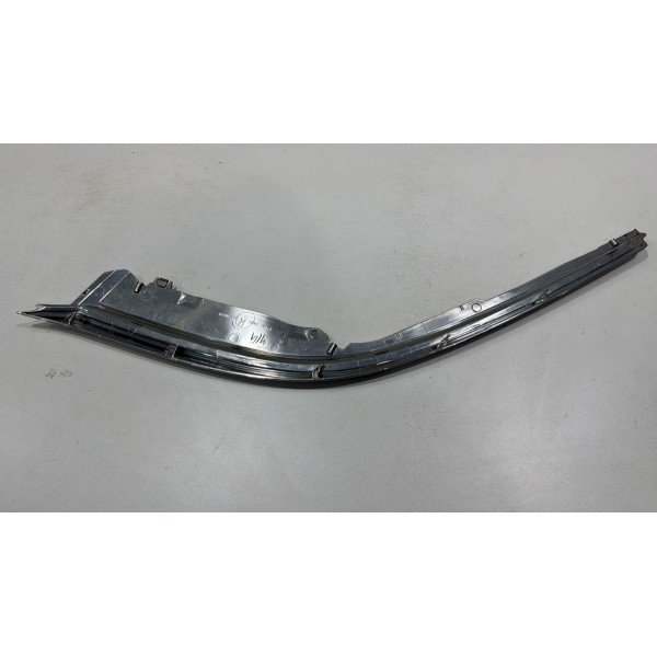 Friso Farol Lado Direito Sw4 2016 Ao 2020 Cromado