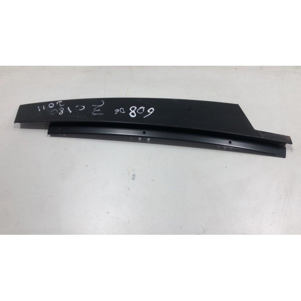 Moldura Porta Dianteira Esquerda Mercedes C180 2011 Compare Preto