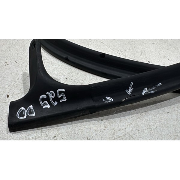 Borracha Fixa Porta Diant Direita Amarok Superior Compare Preta