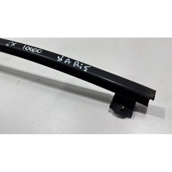 Guia Vidro Porta Traseira Esquerda Yaris 2022 2023 Guia Vidro Porta Traseira Esquerda Yaris 2022 2023