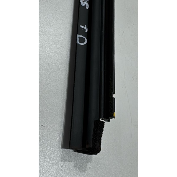 Pestana Interna Traseira Direita Toyota Yaris Sedan 2023/24 Pestana Interna Traseira Direita Toyota Yaris Sedan 2023/24