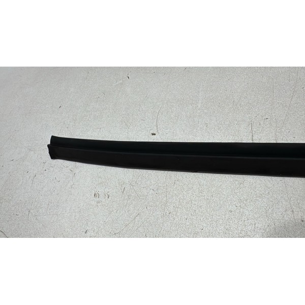 Borracha Canaleta Parabrisa Esquerda Clio 2001/2004 Preto Borracha Canaleta Parabrisa Esquerda Clio 2001/2004 Preto