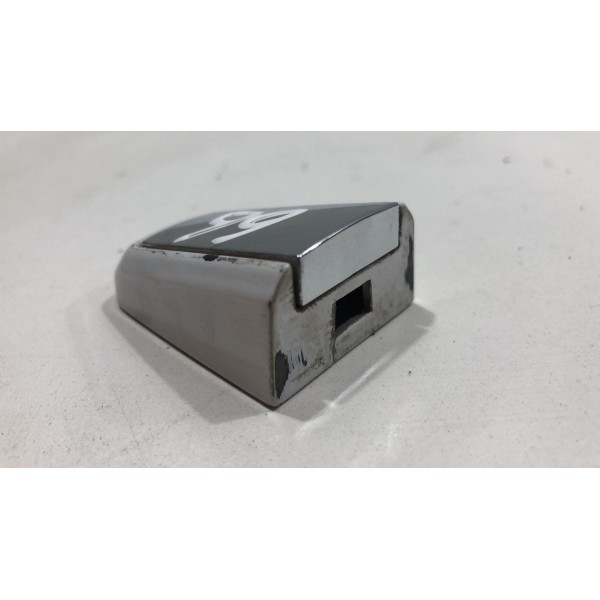 Tampa Maçaneta  Porta Dianteira Direita Tracker 2014 2016 Tampa Maçaneta  Porta Dianteira Direita Tracker 2014 2016