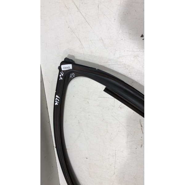 Canaleta Porta Traseira Direita Outlander Gt 2014/2015