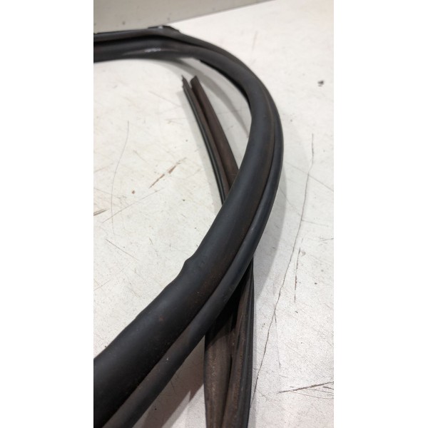 Canaleta Porta Traseira Direita Outlander Gt 2014/2015