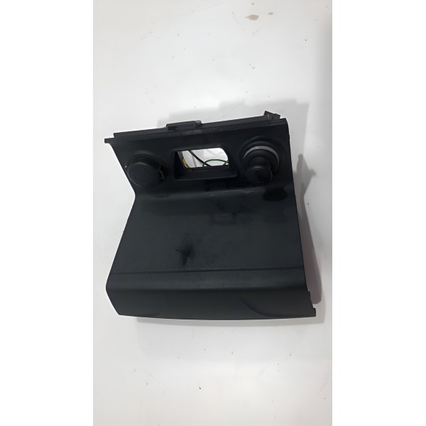 Conector Entrada Usb Auxiliar Acendedor Tomada 12v Ix35 2014 Preto Conector Entrada Usb Auxiliar Acendedor Tomada 12v Ix35 2014 Preto