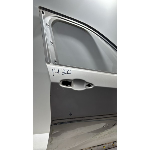 Porta Dianteira Direita Jeep Commander C/ Detalhe Dourada Porta Dianteira Direita Jeep Commander C/ Detalhe Dourada