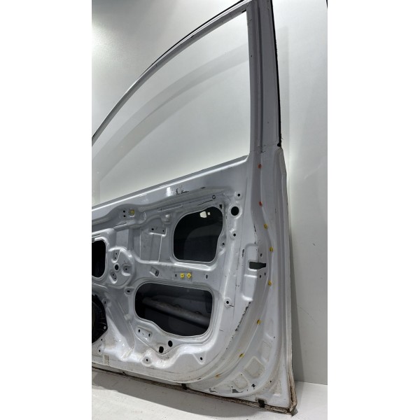 Porta Dianteira Direita Hyundai Hb20 2013 A 2019 Detalhes Direito