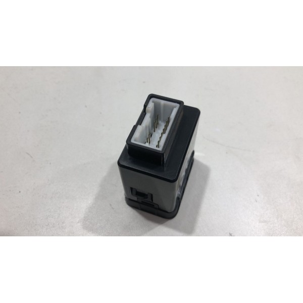 Entrada Auxiliar E Usb Kia Sportage 2012 À 2016. Entrada Auxiliar E Usb Kia Sportage 2012 À 2016.